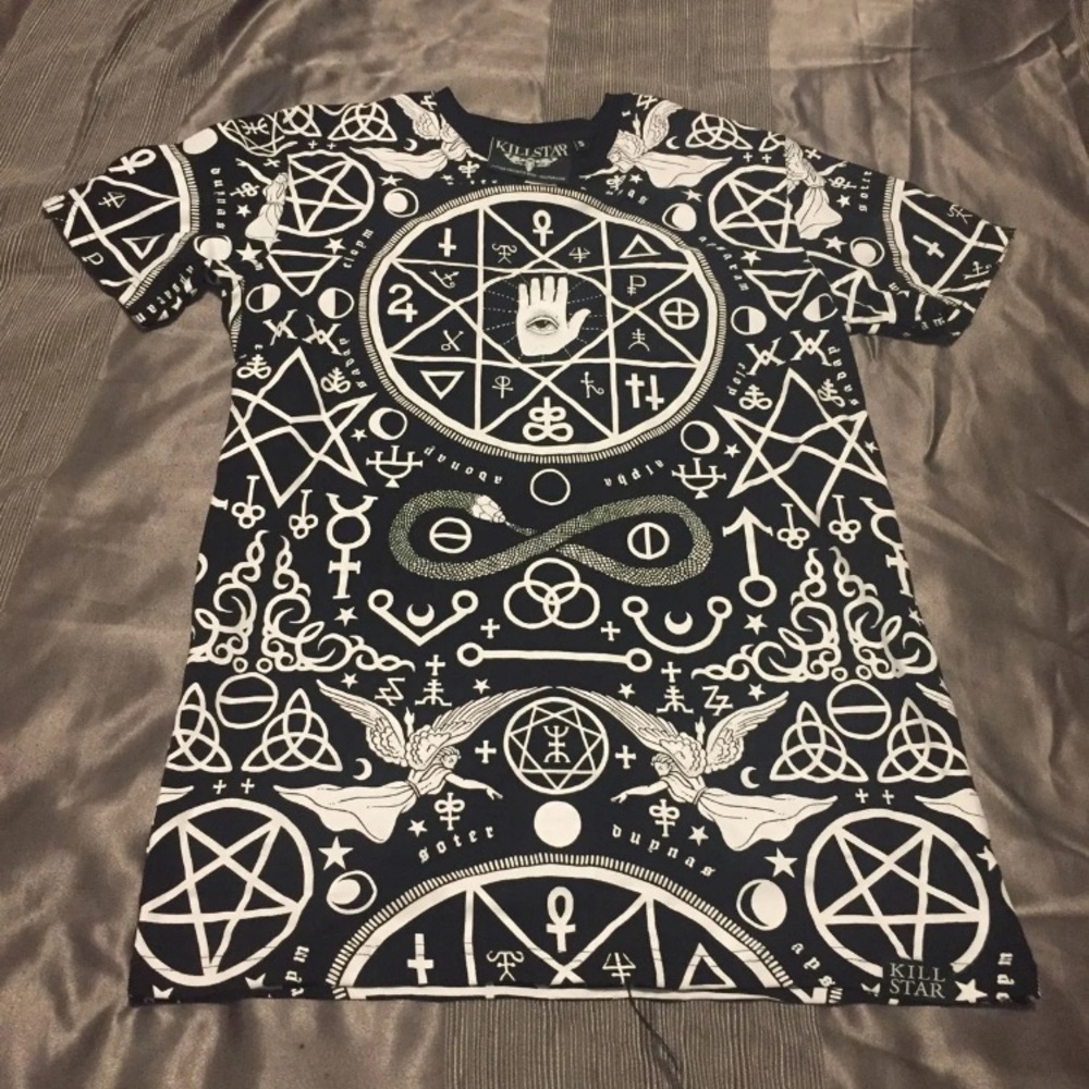 NWOT KILLSTAR UNISEX SHIRT.